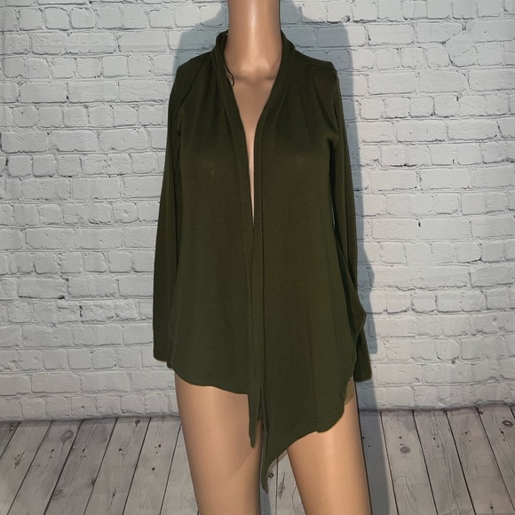 Ambiance Tops - Ambiance Dark Green Long Sleeve top size S